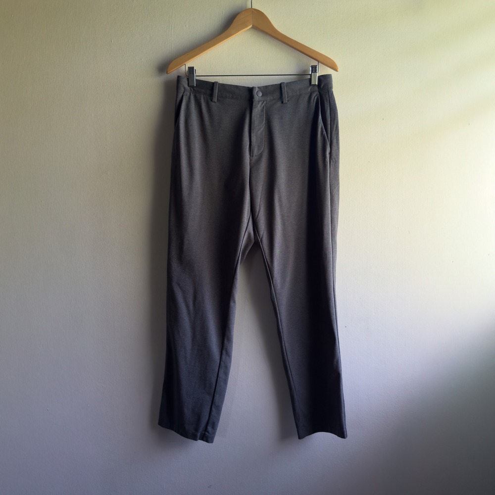 Uniqlo Gray Kando Trousers Mens Stretch Performance Dress Pants Size M